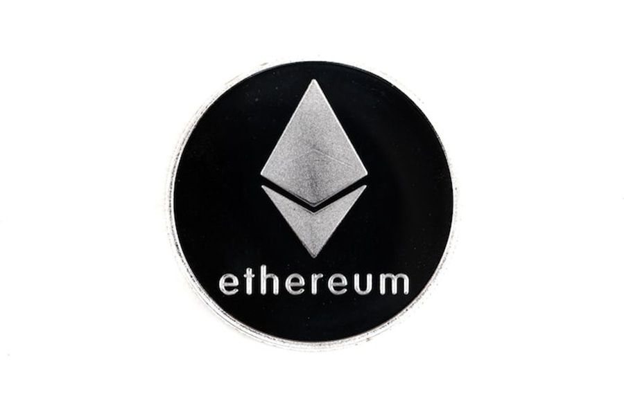 Ethereum Large-Holder Activity Drives Short-Term Consolidation, Instability — Details