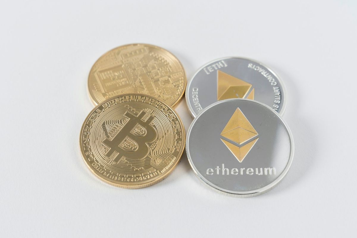 Bitcoin And Ethereum Defy Price Slump With Strong Exchange Outflows Bitcoin And Ethereum Defy Price Slump With Strong Exchange Outflows