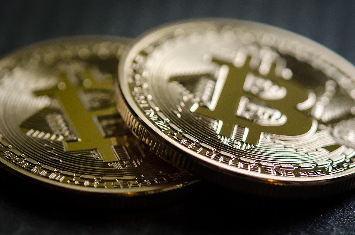 Bitcoin Faces Massive Long Liquidation Imbalance As  Billion Sits Below Price