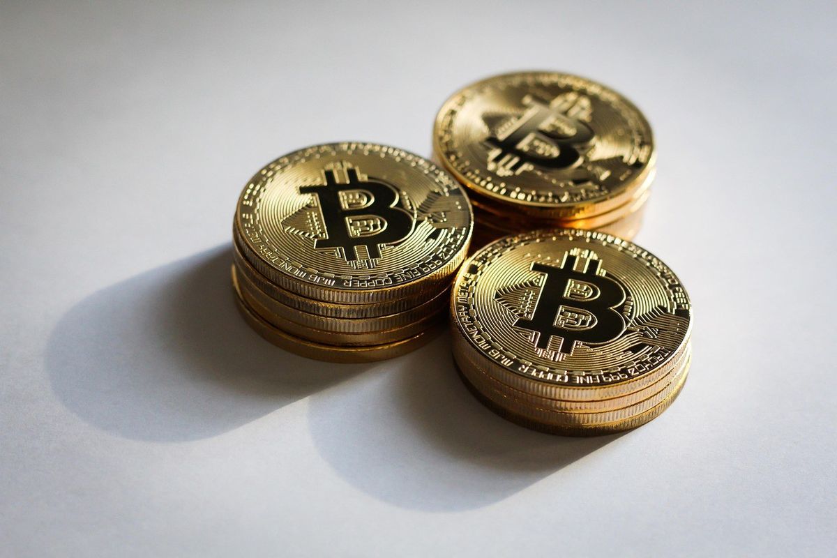 Bitcoin Bull Market Is Over? Analyst Calls 50% Crash To ,000