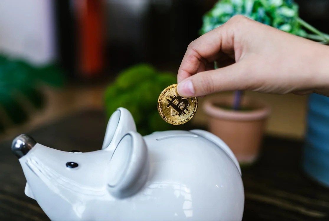 Buy Bitcoin, Ditch The Banks Before It’s Too Late—Kiyosaki