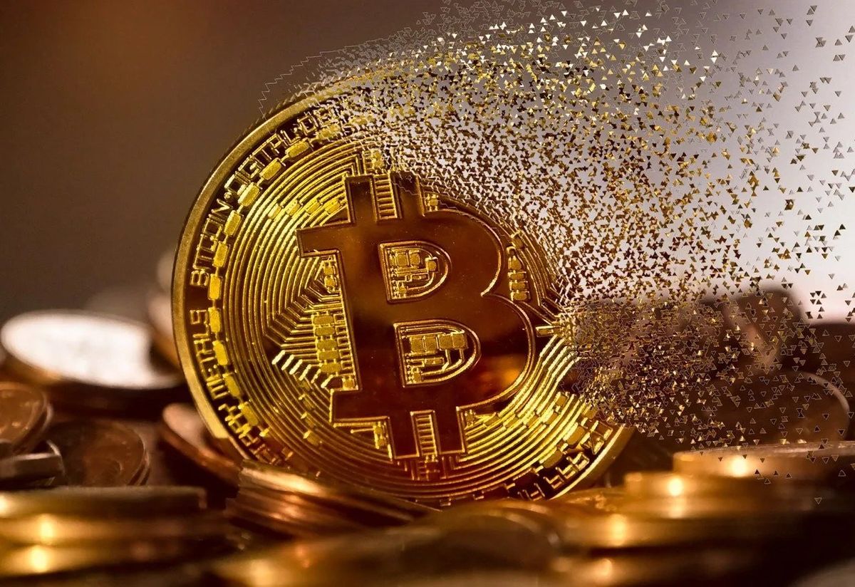 Here’s Why The Bitcoin Price Crashed Below ,000 Here’s Why The Bitcoin Price Crashed Below ,000