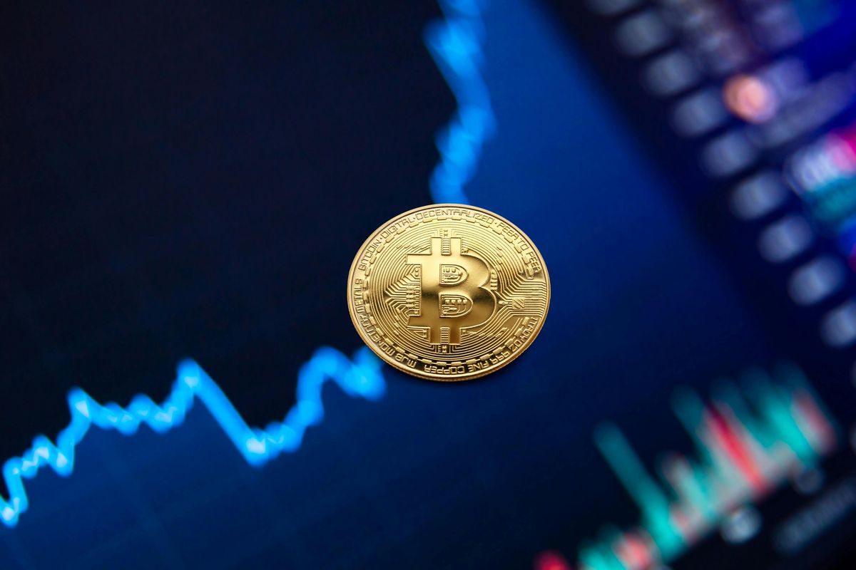 Bitcoin Whale Exchange Transfers Spike As Capital Rotation Begins — Latest Altseason Signal?